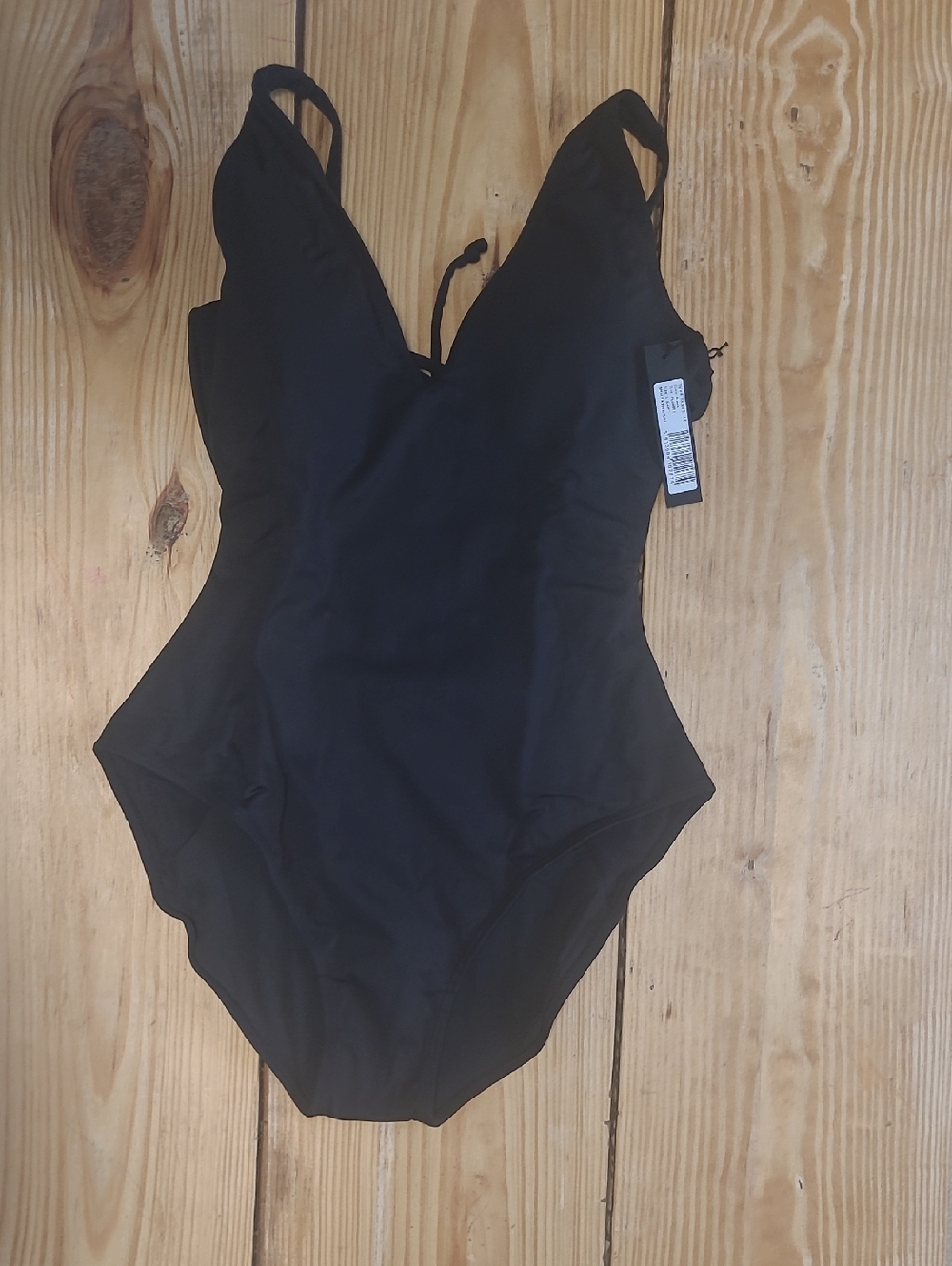 34. NWT  $175 STYLE PLUNGEY L SHORT